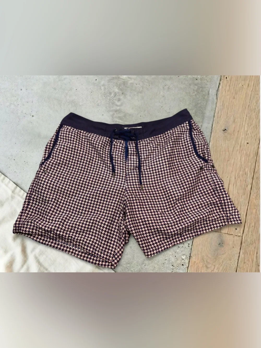 Mr. Swim Geometric Print Swim Trunks Size 36 Resort Wear Houndstooth Swim Shorts